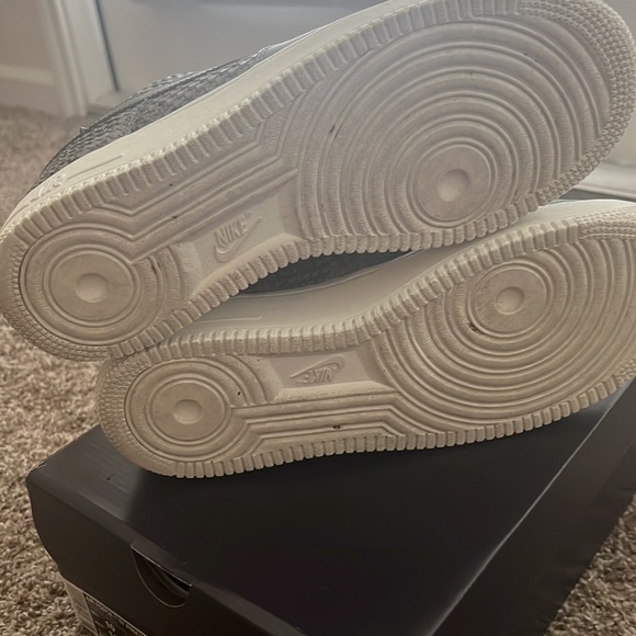 Air Force 1 - Picture 8 of 8